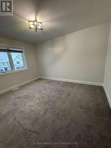 2596 Buroak Drive, London North (North S), ON - Indoor Photo Showing Other Room