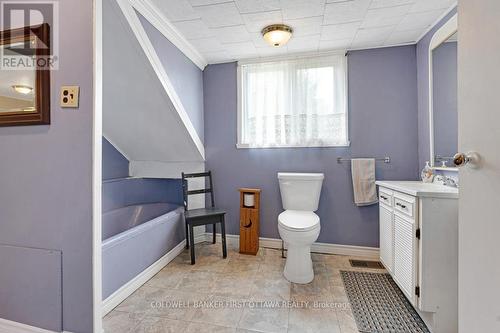 1373 Flower Station Road, Lanark Highlands, ON - Indoor Photo Showing Bathroom