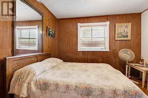 1373 Flower Station Road, Lanark Highlands, ON - Indoor Photo Showing Bedroom