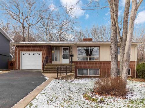 71 Woodward Crescent, Halifax, NS 