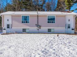 2911 & 2913 Lovett Road  Coldbrook, NS B4R 1A6