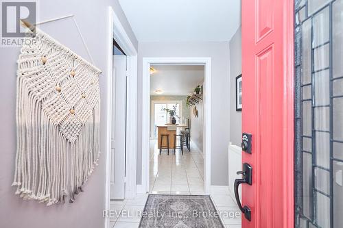 16 Jones Lane, Welland (Lincoln/Crowland), ON - Indoor