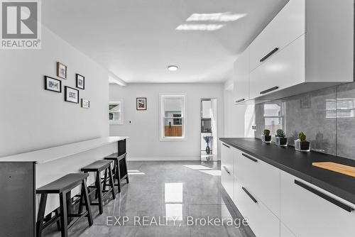 249 Wallace Avenue S, Welland (Lincoln/Crowland), ON - Indoor