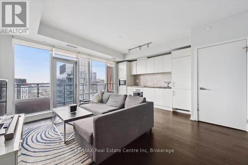 4005 - 21 Widmer Street, Toronto (Waterfront Communities), ON - Indoor Photo Showing Other Room