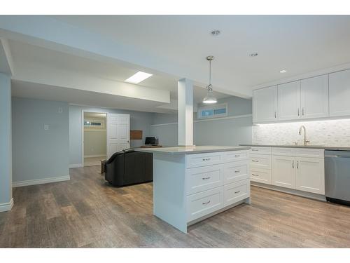 10037 158A Street, Surrey, BC - Indoor Photo Showing Kitchen With Upgraded Kitchen