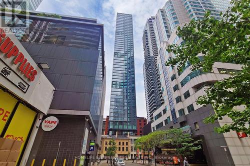 703 - 327 King Street W, Toronto, ON - Outdoor