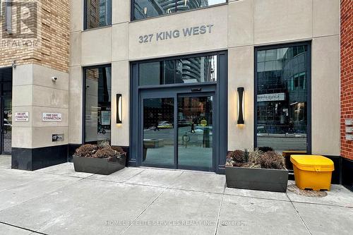 703 - 327 King Street W, Toronto, ON - Outdoor