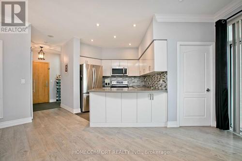 109 - 62 Suncrest Boulevard, Markham, ON - Indoor Photo Showing Kitchen