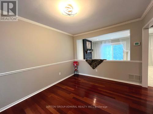 71 Covent Crescent, Aurora, ON - Indoor Photo Showing Other Room