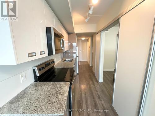 302 - 257 Hemlock Street, Waterloo, ON - Indoor Photo Showing Kitchen
