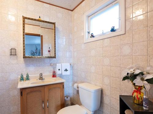 87 Pool Road, Sheet Harbour, NS 