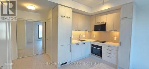 1102 - 20 Soudan Avenue, Toronto, ON - Indoor Photo Showing Kitchen