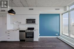 416 - 707 DOVERCOURT ROAD  Toronto, ON M6H 0B5