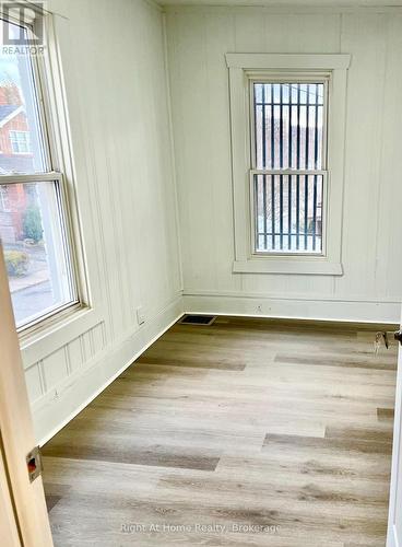 Upper - 275 Main Street W, Hamilton (Kirkendall), ON - Indoor Photo Showing Other Room