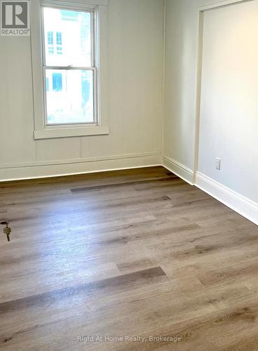 Upper - 275 Main Street W, Hamilton (Kirkendall), ON - Indoor Photo Showing Other Room