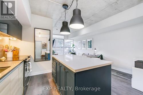 225 - 1190 Dundas Street E, Toronto, ON - Indoor Photo Showing Kitchen