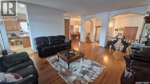 11330 Wascana Meadows, Regina, SK - Indoor Photo Showing Living Room