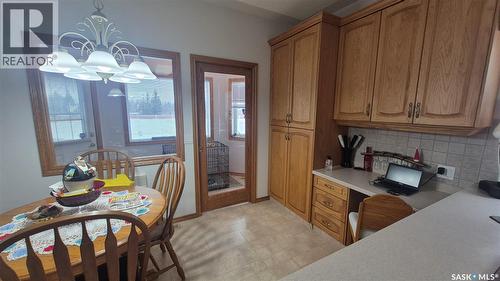 11330 Wascana Meadows, Regina, SK - Indoor Photo Showing Dining Room