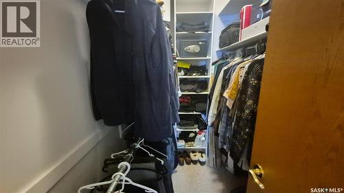 11330 Wascana Meadows, Regina, SK - Indoor With Storage