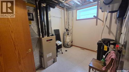 11330 Wascana Meadows, Regina, SK - Indoor Photo Showing Basement