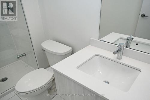 Th 309 - 6 Steckley House Lane, Richmond Hill, ON - Indoor Photo Showing Bathroom