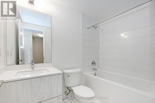 Th 309 - 6 Steckley House Lane, Richmond Hill, ON - Indoor Photo Showing Bathroom