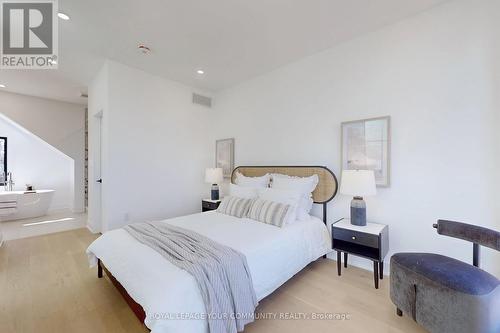 primary bedroom - 32 Endean Avenue, Toronto, ON - Indoor Photo Showing Bedroom