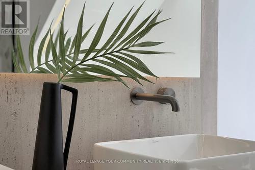 32 Endean Avenue, Toronto, ON - Indoor