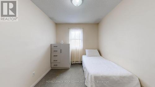 167 Little Avenue, Barrie, ON - Indoor Photo Showing Bedroom