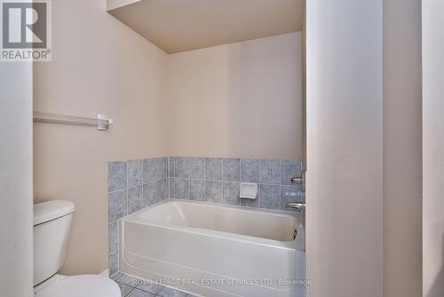Four-Piece Primary Ensuite - 1765 Cobra Crescent, Burlington, ON - Indoor Photo Showing Bathroom