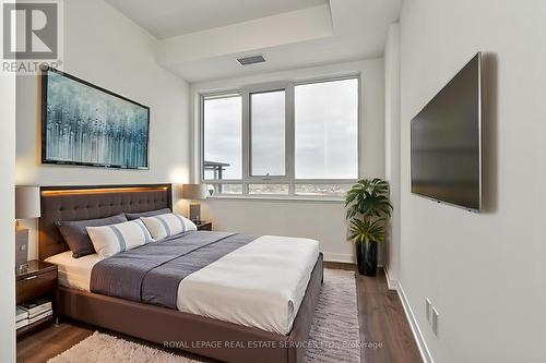 Virtually staged. - Lph 17 - 405 Dundas Street W, Oakville, ON - Indoor Photo Showing Bedroom