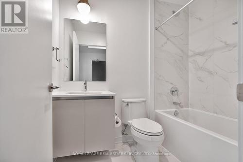 Lph 17 - 405 Dundas Street W, Oakville, ON - Indoor Photo Showing Bathroom