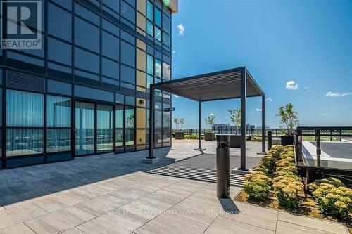 Lph 17 - 405 Dundas Street W, Oakville, ON - Outdoor