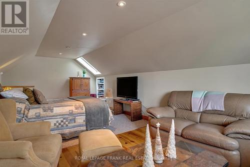 1898 Lakehurst Road, Trent Lakes, ON - Indoor Photo Showing Living Room