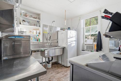 Cuisine - 579 Av. Notre-Dame, Saint-Lambert, QC 