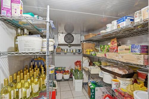 Storage - 579 Av. Notre-Dame, Saint-Lambert, QC 