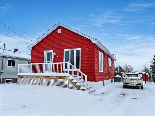 16 4e Avenue E.  Rouyn-Noranda, QC J0Y 1C0