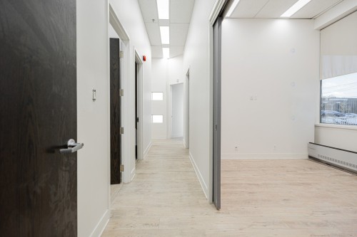 Bureau - 100-120-400 Boul. St-Martin O., Laval (Chomedey), QC - Indoor Photo Showing Other Room