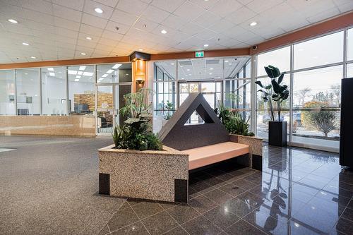Hall d'entrée/Vestibule - 100-120-400 Boul. St-Martin O., Laval (Chomedey), QC - Indoor Photo Showing Other Room