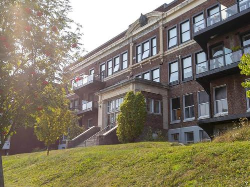 1325 96 High Street N, Thunder Bay, ON - Outdoor