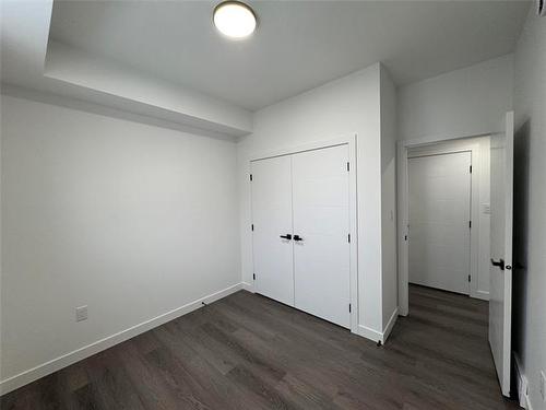 850 Burnell St, Winnipeg, MB 