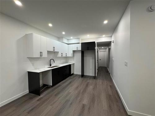 850 Burnell St, Winnipeg, MB 