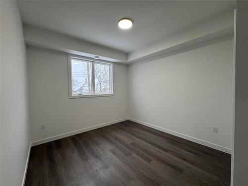 850 Burnell St, Winnipeg, MB 