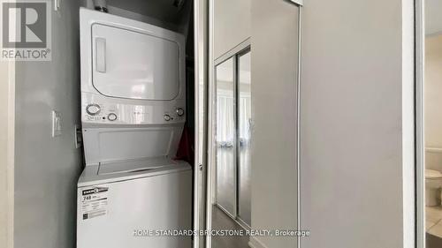 H212 - 90 Canon Jackson Drive, Toronto, ON - Indoor Photo Showing Laundry Room