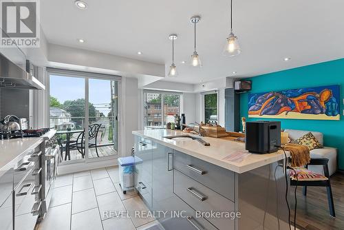 3 - 2504 Lakeshore Boulevard W, Toronto, ON - Indoor Photo Showing Other Room