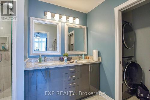 130 Sonoma Lane, Hamilton, ON - Indoor Photo Showing Bathroom