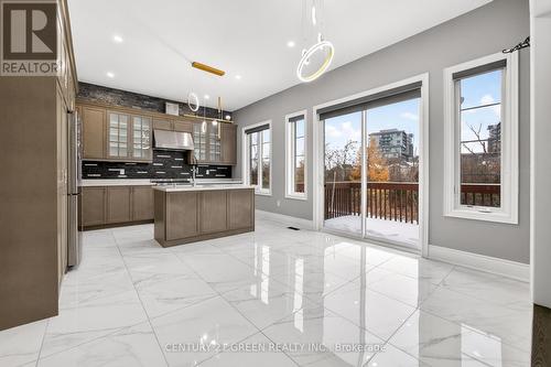 219 Humphrey Street, Hamilton, ON - Indoor