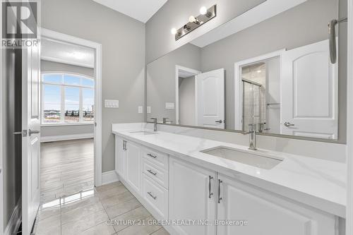 219 Humphrey Street, Hamilton, ON - Indoor Photo Showing Bathroom