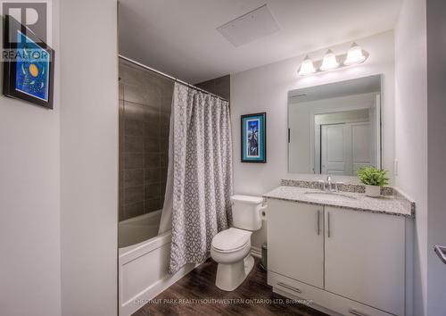 213 - 195 Commonwealth Street, Kitchener, ON - Indoor Photo Showing Bathroom