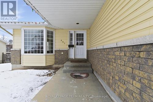 451 Mayhew Street, Renfrew, ON - Outdoor